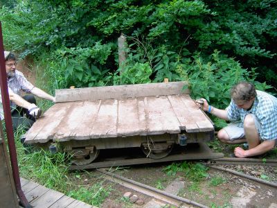 Einer der Flachwagen auf der Patentdrehscheibe